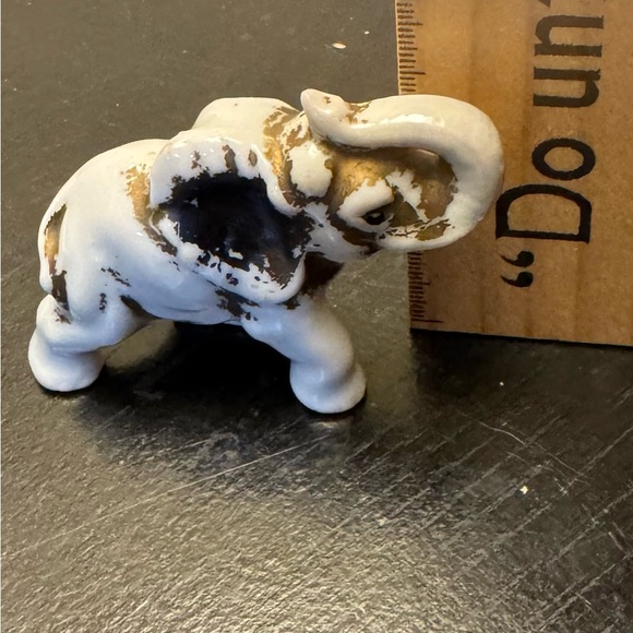 Vintage White and Gold-like Miniature Elephant Figurine with Upturned Trunk - Picture 4 of 13